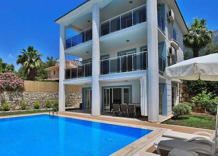 4 Bedroom With Private Pool فيلة