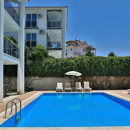Willa 4 Bedroom With Private Pool Fethiye